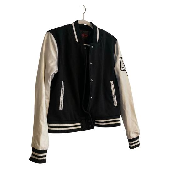 Yoki Blue White Faux Leather Preppy AC Patch Lightweight Varsity Jacket Sz Small - Picture 3 of 16
